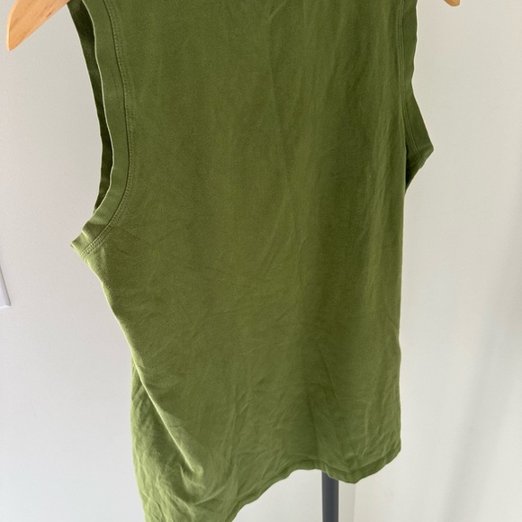 Green Sleeveless Maternity Top - Picture 5 of 5